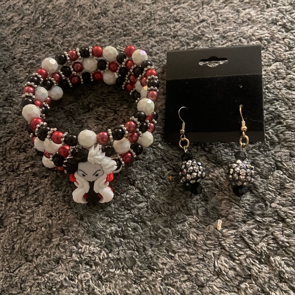 Handcrafted cruel deville bracelet and earrings set